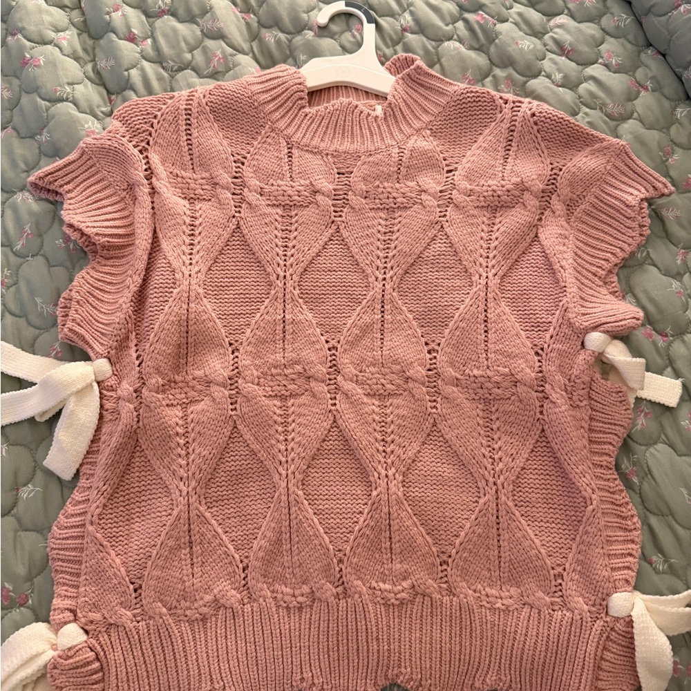 Women's Pink Knit Cable Short-Sleeve Sweater